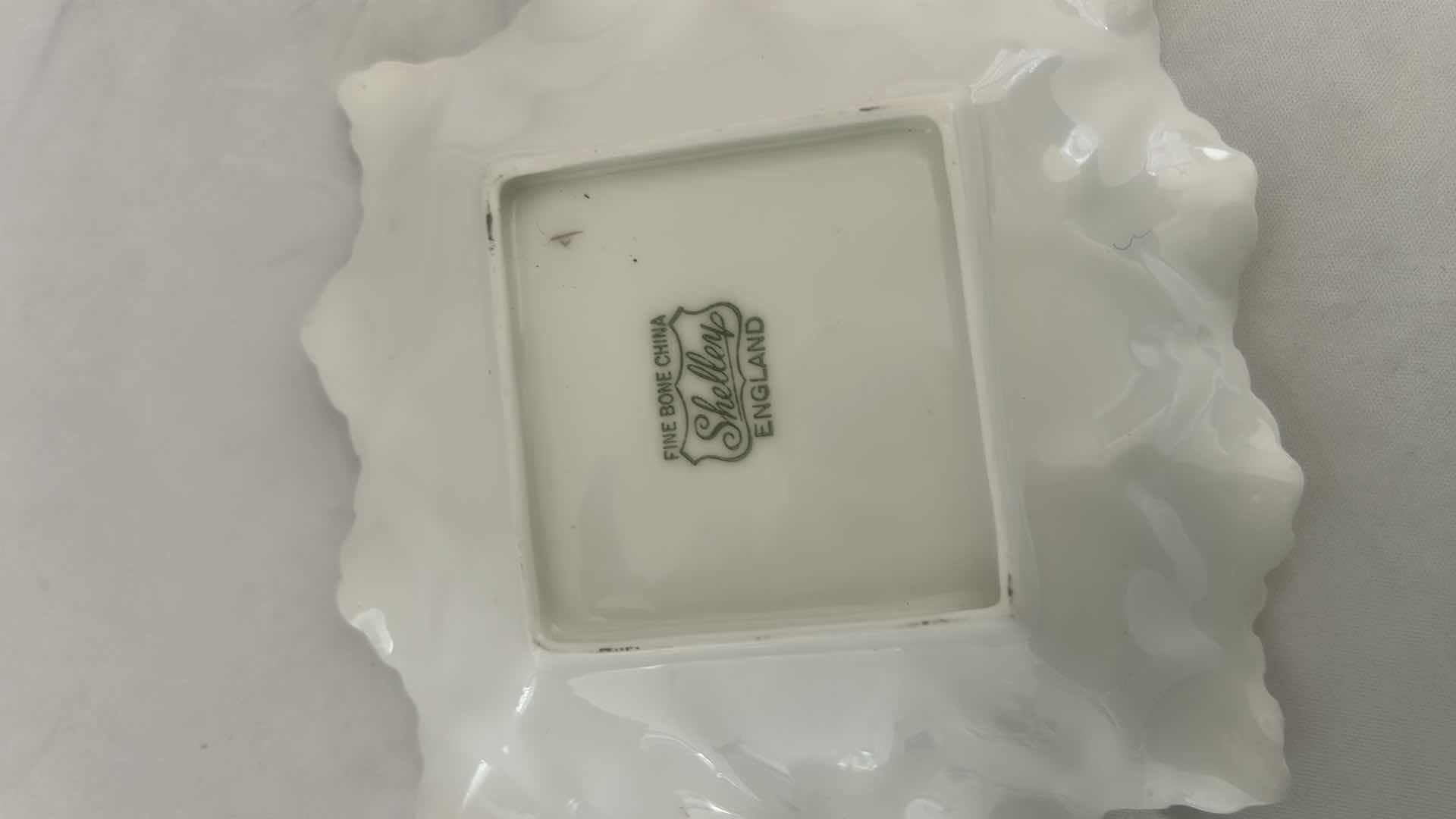 Photo 3 of 2 SHELLEY FINE BONE CHINA ENGLAND, SMALL BOWLS 5 1/4”