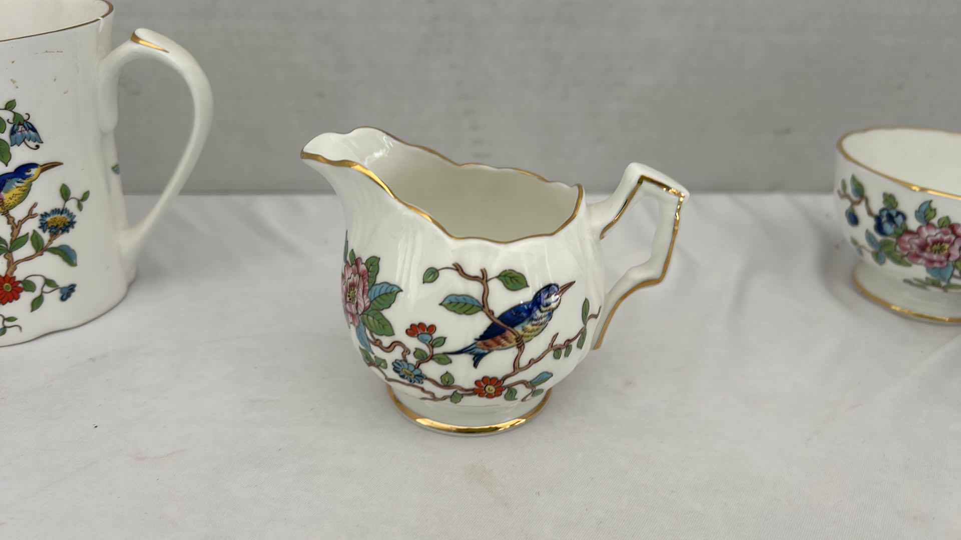 Photo 1 of 4 - FINE ENGLISH BONE CHINA MADE IN ENGLAND PEMBROKE AYNSLEY