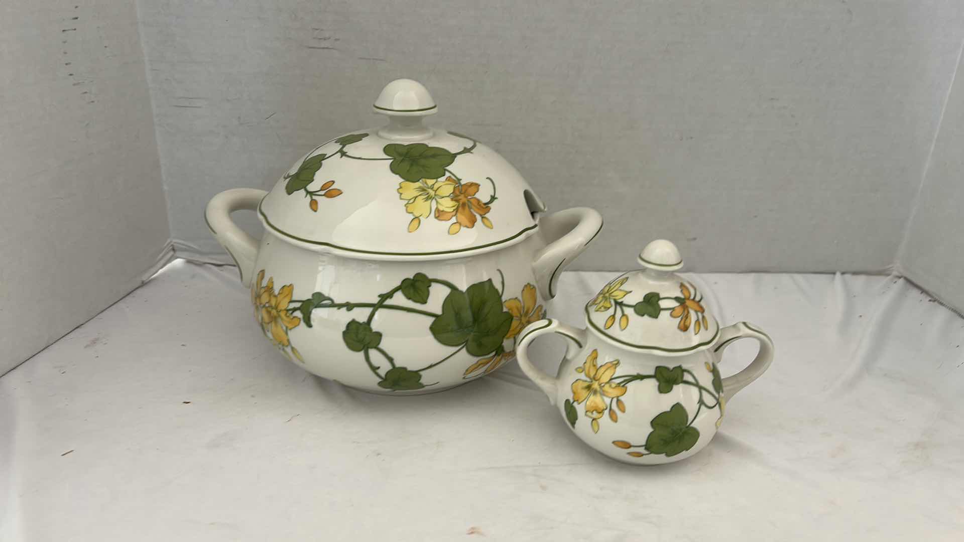 Photo 5 of 2-  VILLEROY AND BOTCH GERANIUM TUREEN & SUGAR BOWL-MADE IN GERMANY