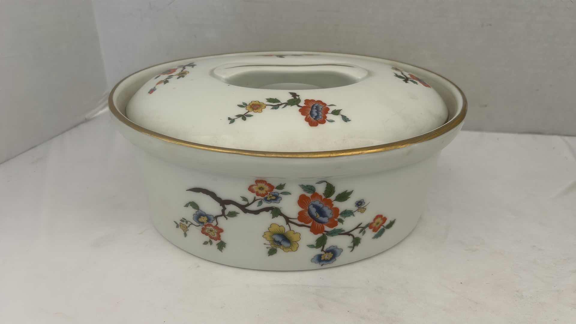 Photo 1 of APILCO PORCELAIN FRANCE CASSEROLE BOWL WITH LID 10” x 4”