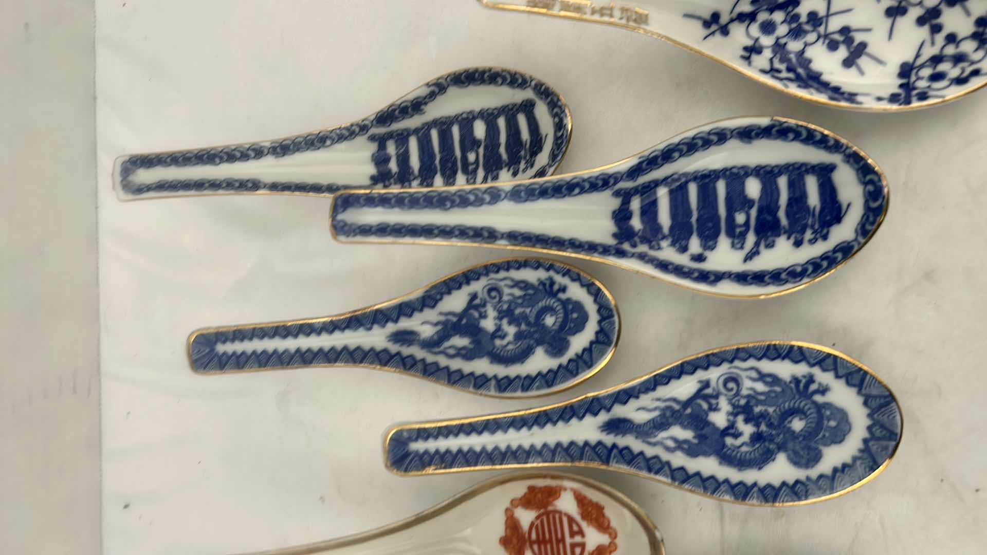 Photo 3 of 11- VINTAGE CHINESE PORCELAIN RICE SOUP SPOONS (VARIOUS COLORS/DESIGNS)