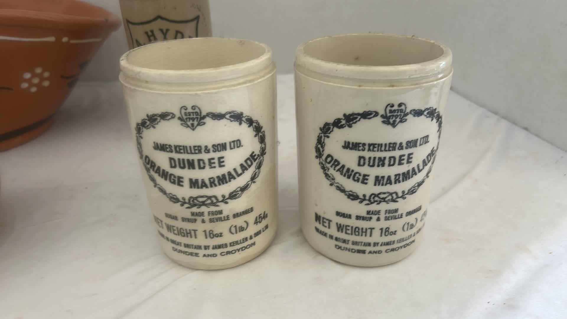 Photo 7 of 7- VINTAGE CERAMIC COLLECTIBLES