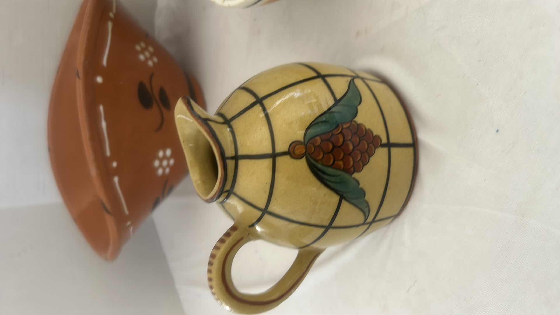 Photo 2 of 7- VINTAGE CERAMIC COLLECTIBLES