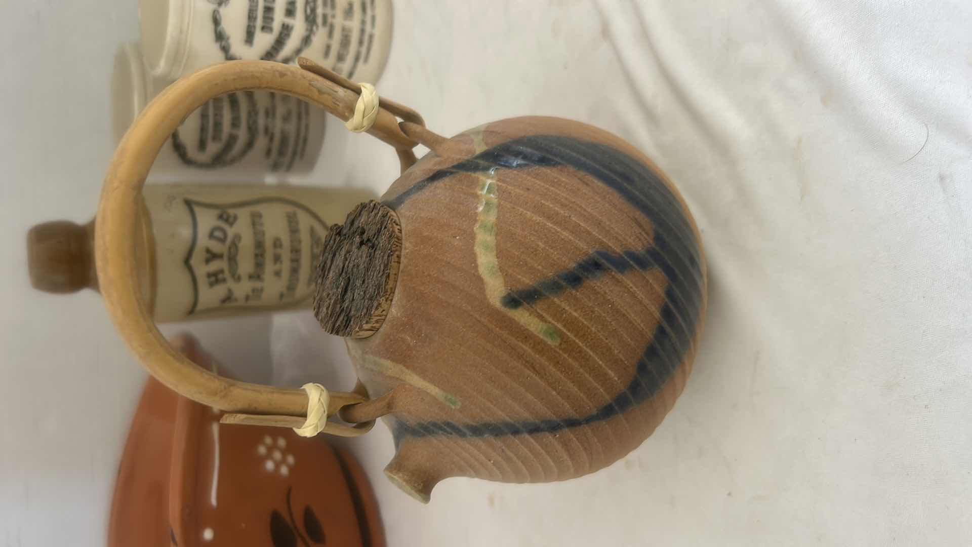 Photo 6 of 7- VINTAGE CERAMIC COLLECTIBLES