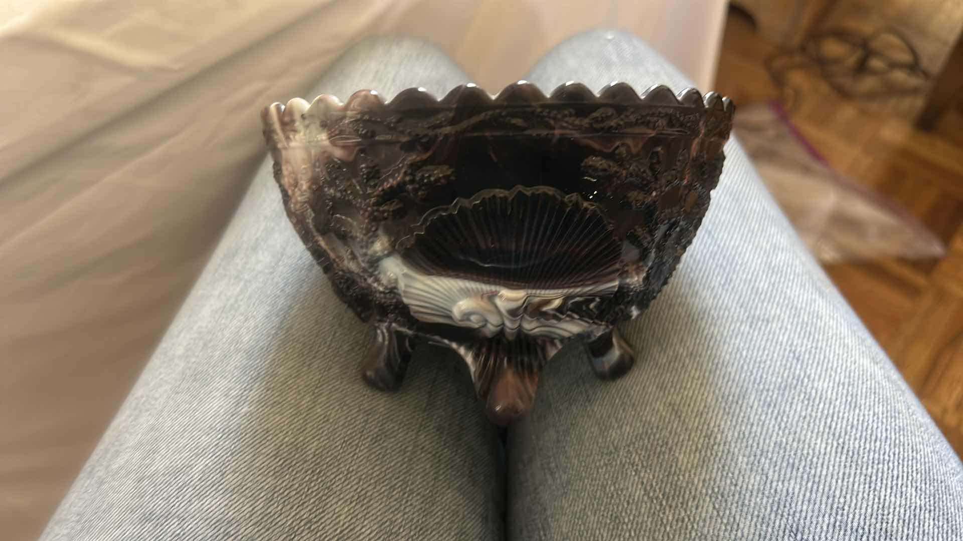 Photo 3 of ANTIQUE FENTON PURPLE MARBLE ART GLASS  BOWL  5.75” x H3.5”