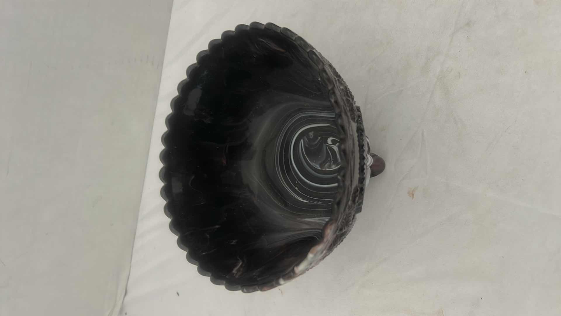 Photo 4 of ANTIQUE FENTON PURPLE MARBLE ART GLASS  BOWL  5.75” x H3.5”