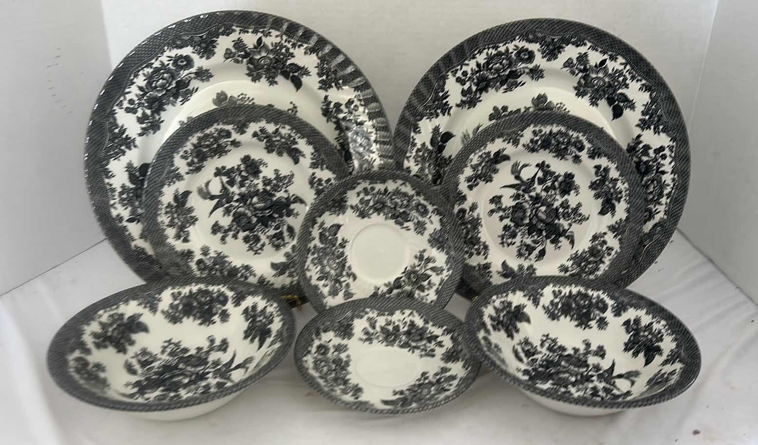 Photo 2 of 8 PCS- BARRATTS MADE IN ENGLAND PORCELAIN PLATES, BOWLS & SAUCERS