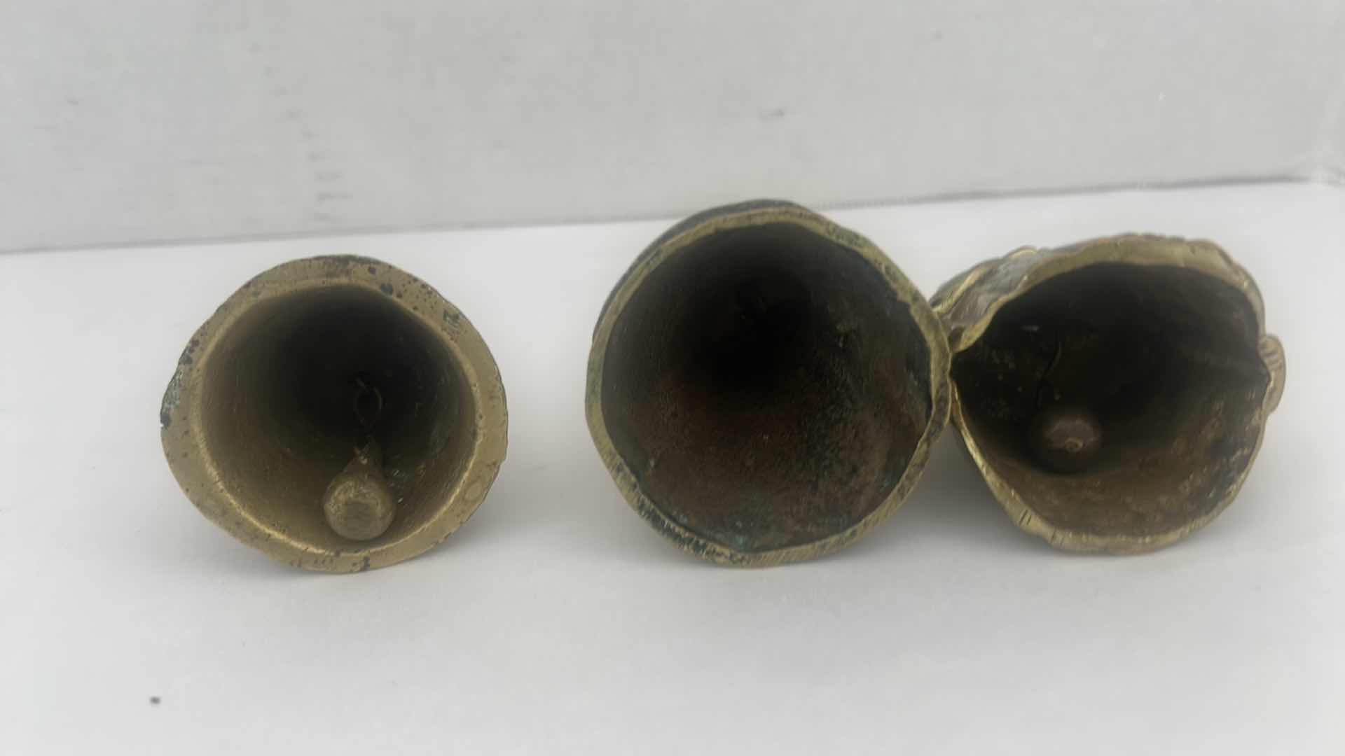 Photo 5 of 3 VINTAGE BRASS BELLS H4”
