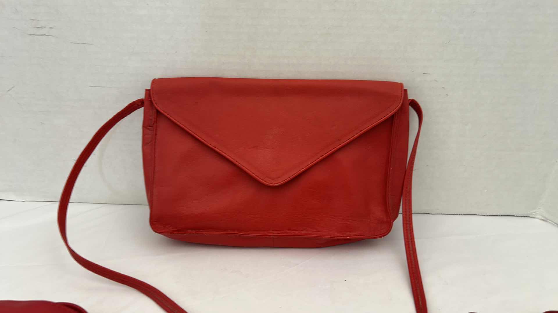 Photo 7 of 4 WOMENS VINTAGE RED HANDBAGS