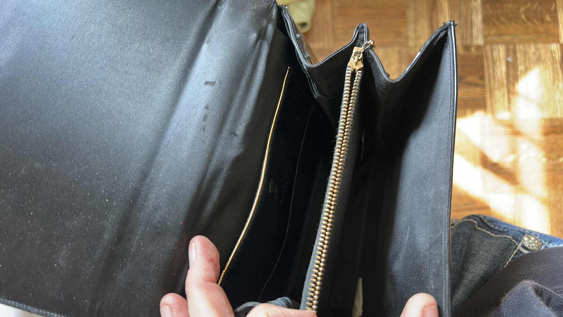 Photo 1 of 2 WOMENS HANDBAGS