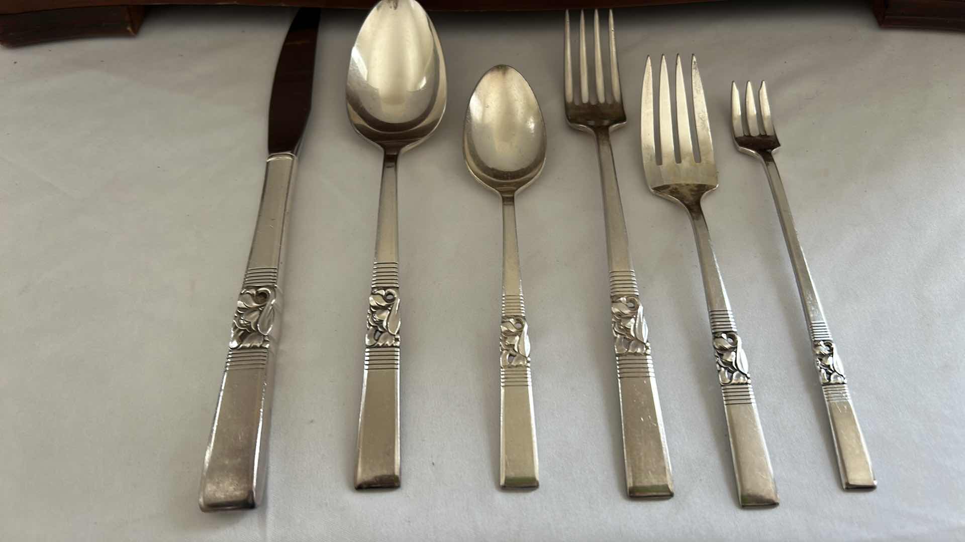 Photo 5 of 53 PC-COMMUNITY MORNING STAR SILVER-PLATED FLATWARE IN STORAGE CASE