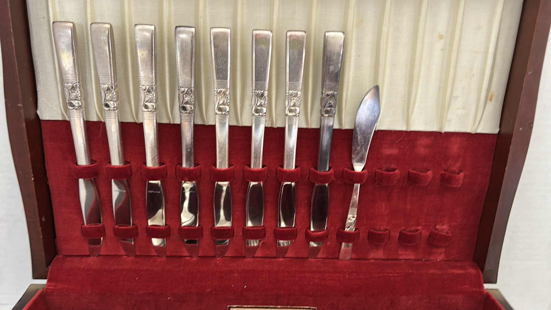 Photo 3 of 53 PC-COMMUNITY MORNING STAR SILVER-PLATED FLATWARE IN STORAGE CASE