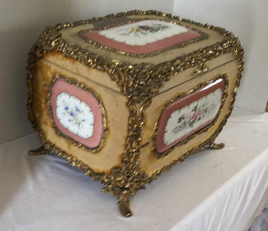 Photo 6 of ANTIQUE GILDED GOLD W FLORAL TRINKET FOOTED JEWELRY BOX 14” x 11” H11”