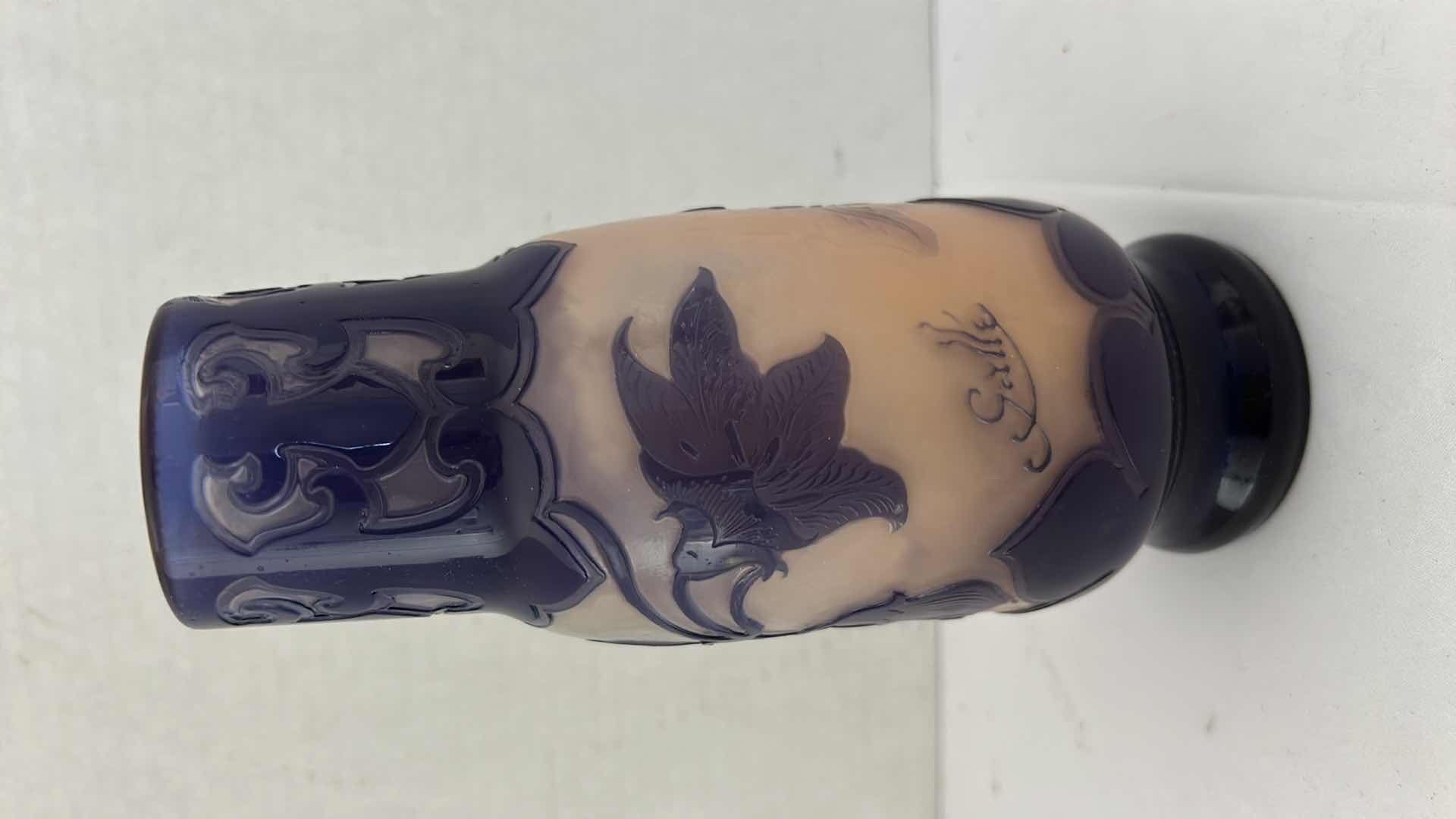 Photo 1 of EMILY GALLE' "WATER LILY" VASE H 7.5”