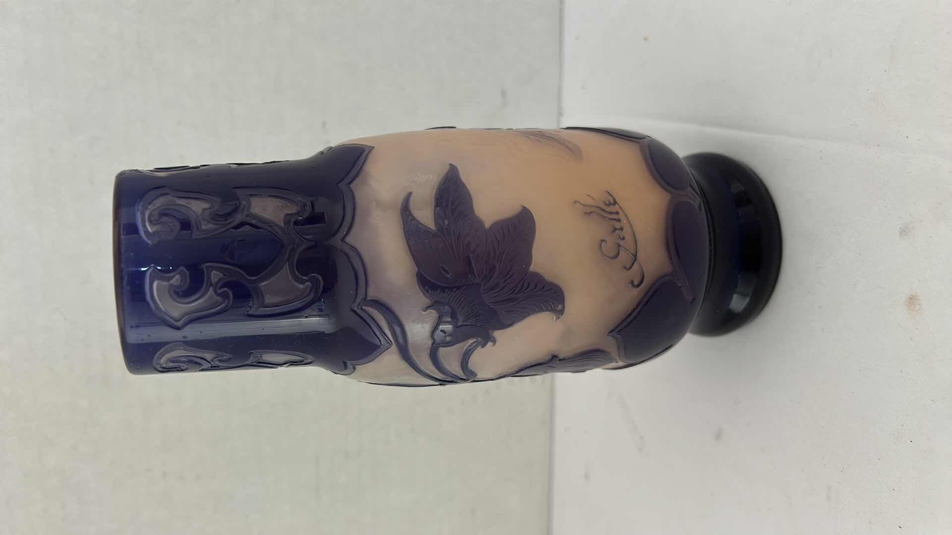 Photo 1 of EMILY GALLE' "WATER LILY" VASE H 7.5”