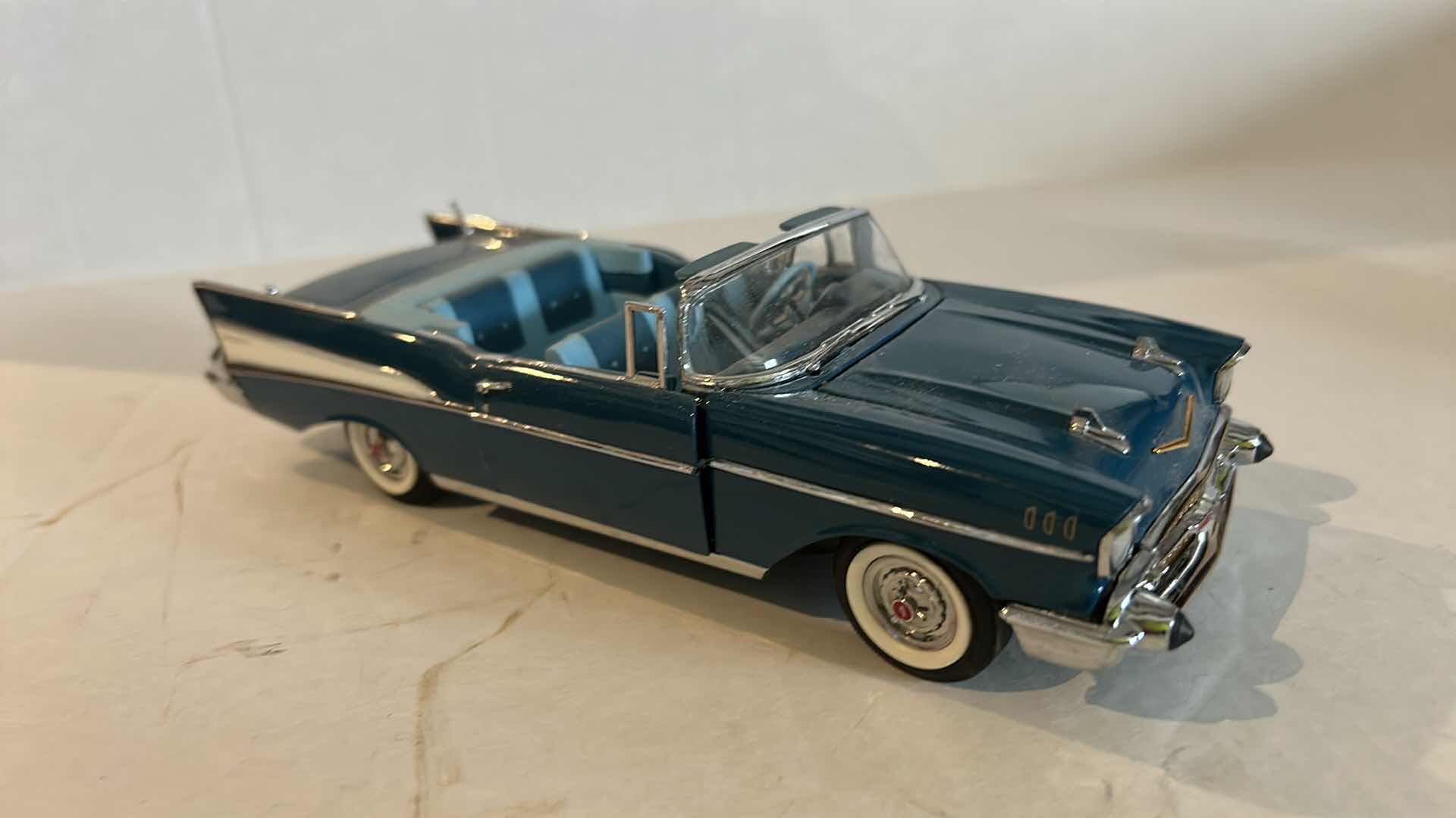 Photo 1 of 9” METAL DANBURY MINT CAR REPLICA