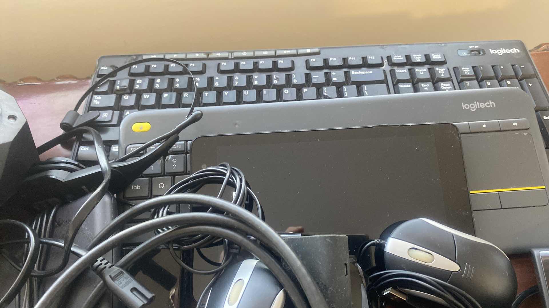 Photo 1 of ELECTRONICS - PHONE, HEAD PHONES KEYBOARDS & MICE