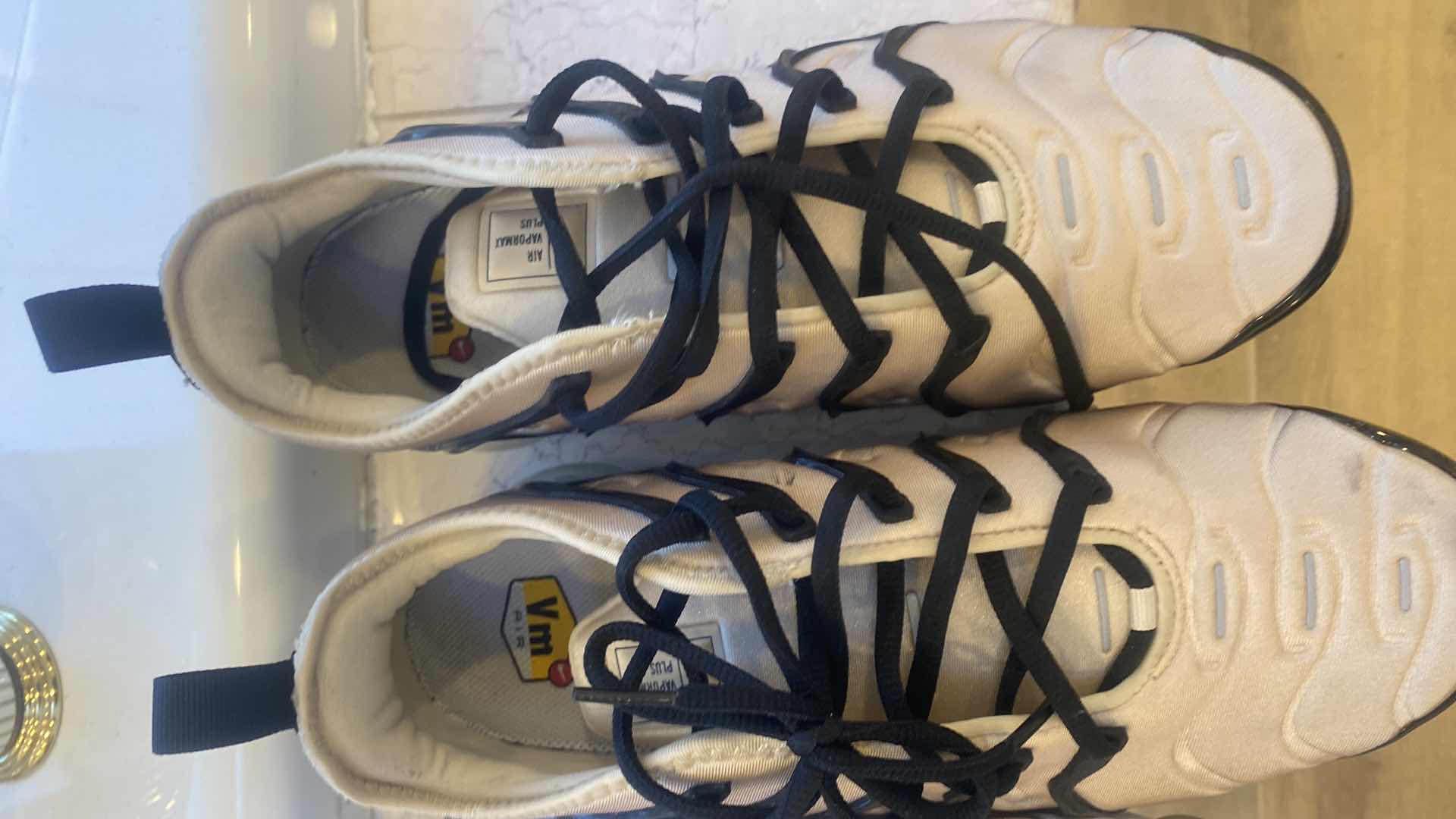 Photo 1 of MENS NIKE VM SNEAKERS SIZE 10