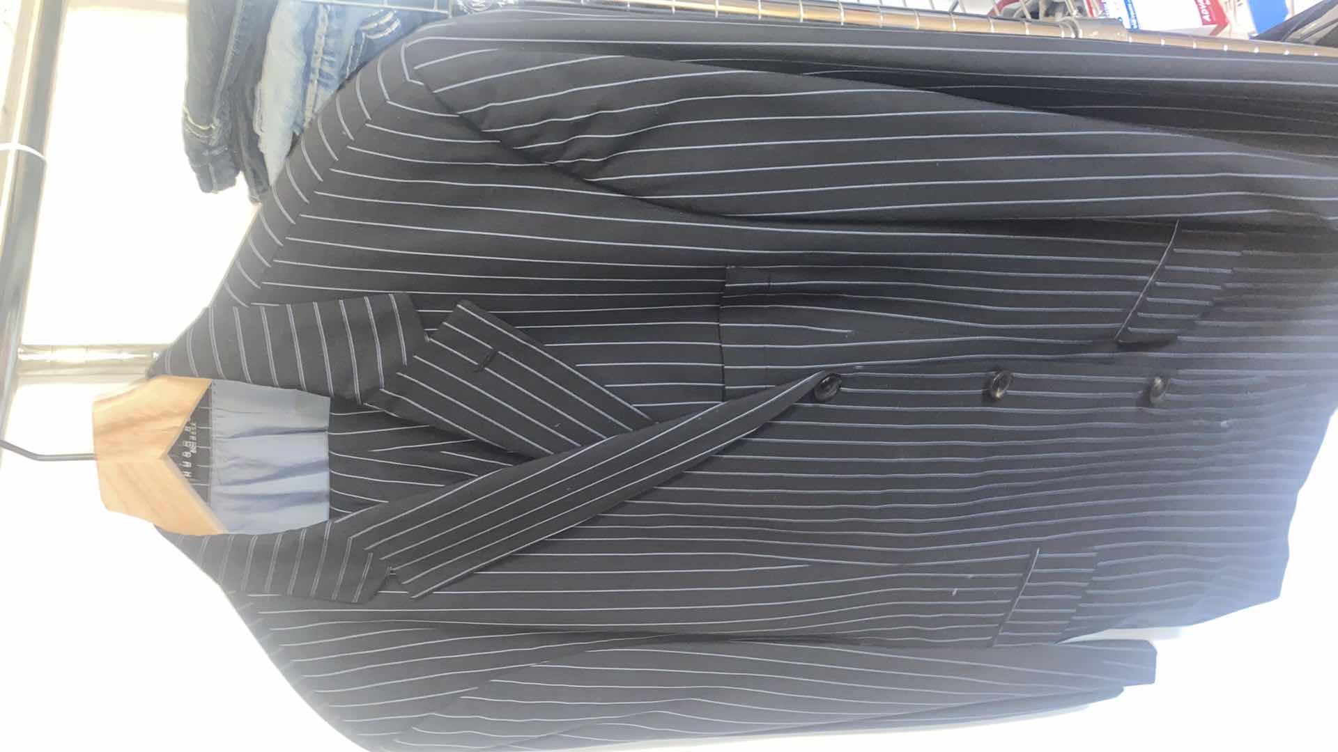 Photo 1 of 3 - MENS HUGO BOSS SUITS EST SIZE X-LARGE