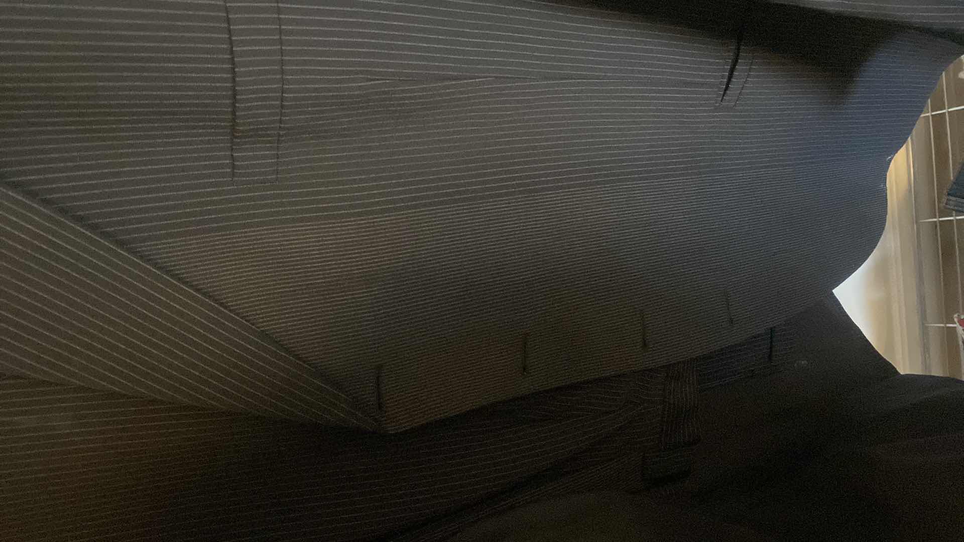 Photo 1 of 4 - MENS SUITS EST SIZE X-LARGE & XXLARGE