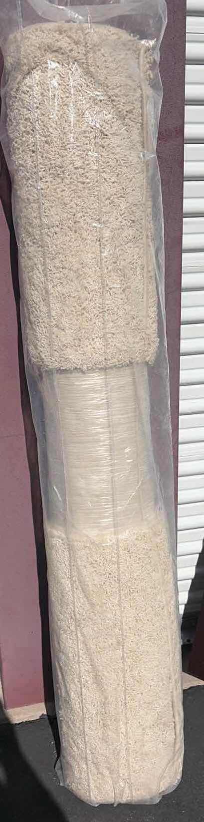 Photo 1 of NIB AREA RUG IVORY 5’X8’W