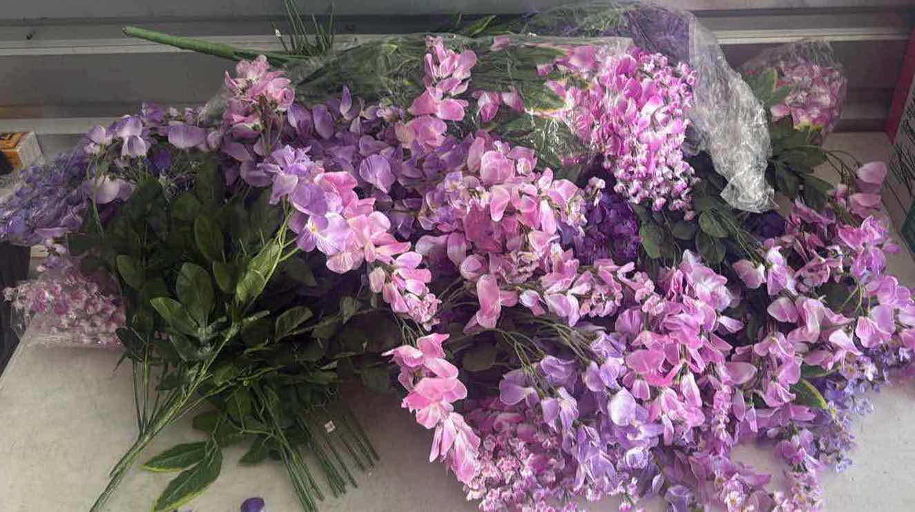 Photo 1 of CONTENTS OF BOX- FLOWERS PURPLE/PINK