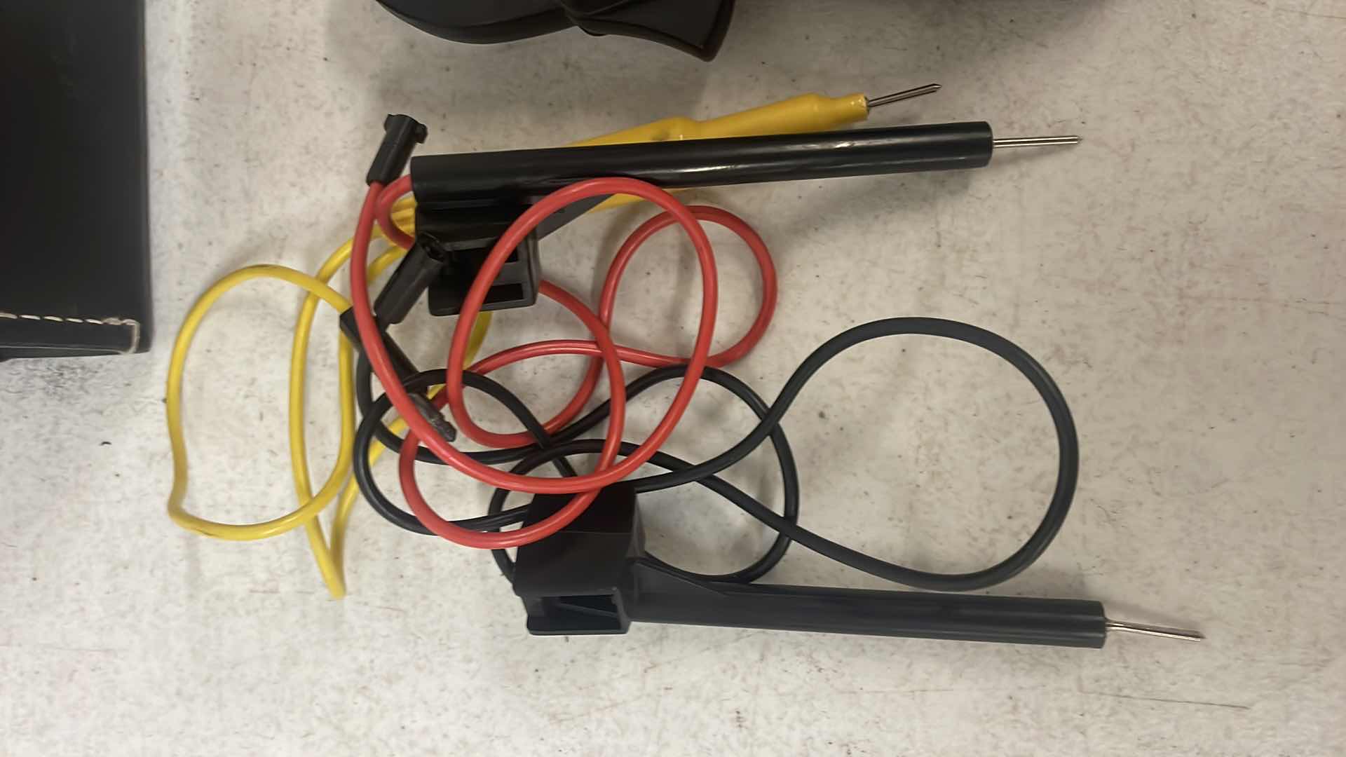 Photo 1 of VINTAGE AMPROBE RS-3SG CLAMP METER AS IS UNTESTED