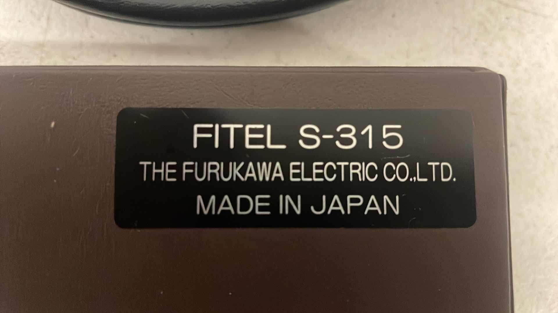 Photo 1 of PRE-POLISHED TERMINATION KIT
LIGHT CRIMP PLUS & MT-RJ JACK