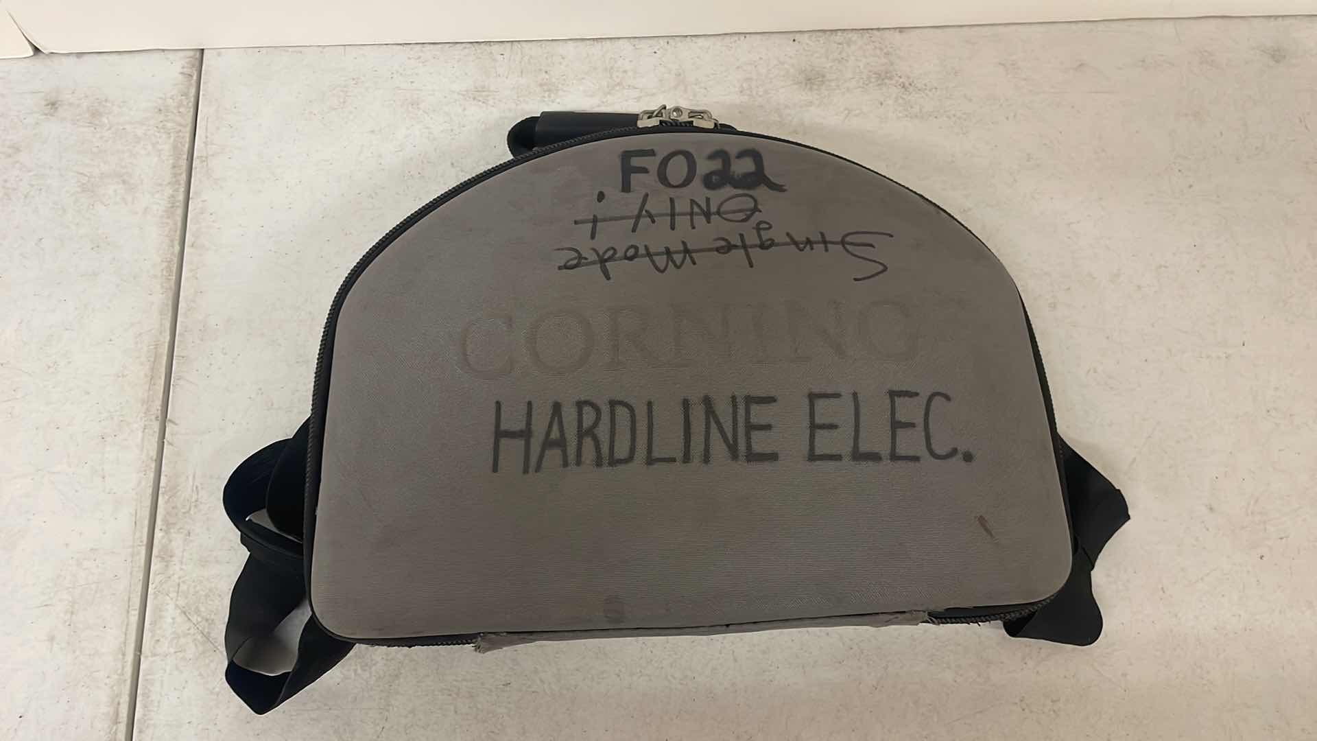 Photo 4 of UNICAM® HIGH-PERFORMANCE INSTALLATION TOOLKIT  LC, SC AND ST® COMPATIBLE