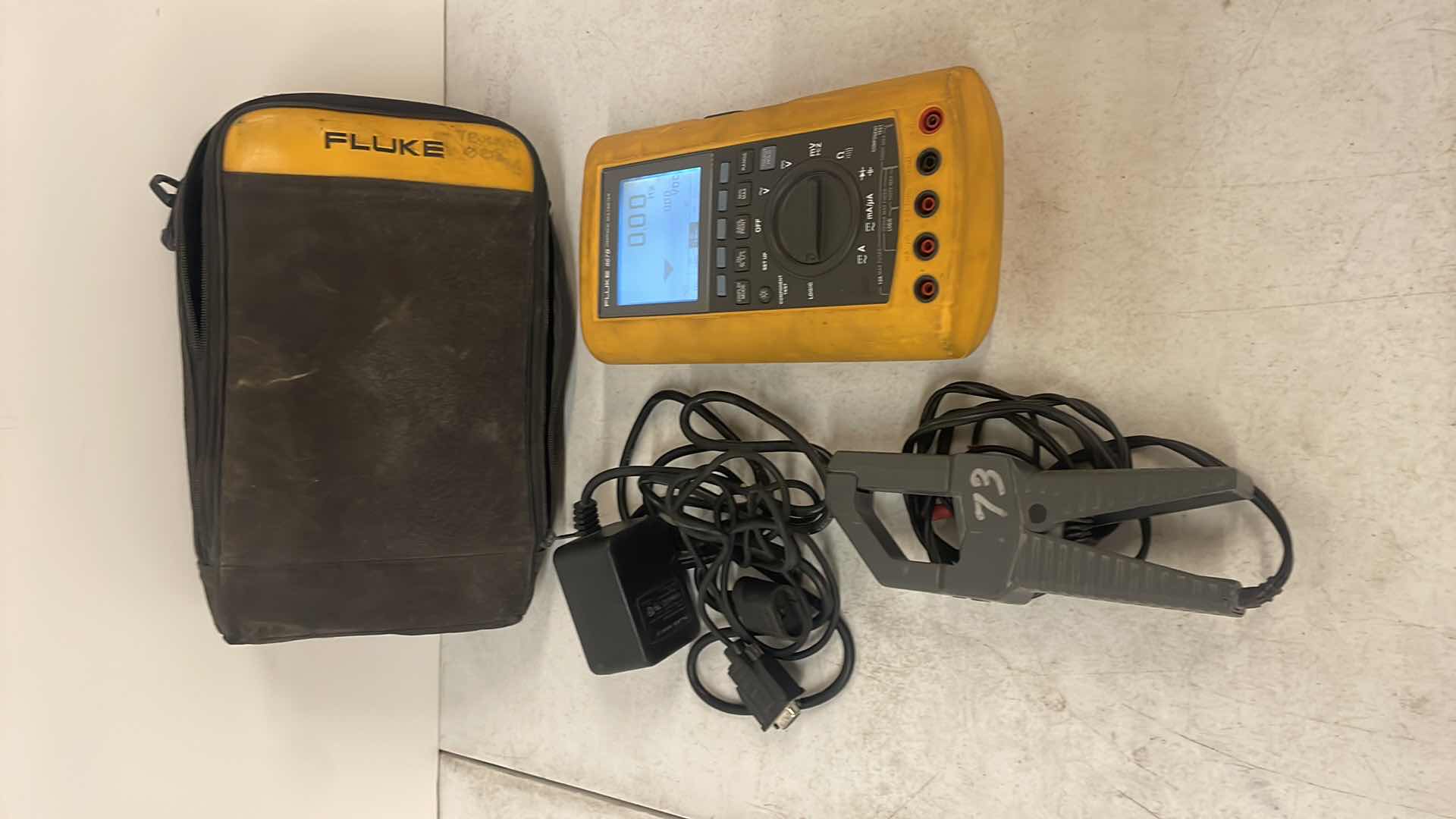 Photo 1 of FLUKE 867B GRAPHICAL DIGITAL MULTIMETER 860 SERIES 867