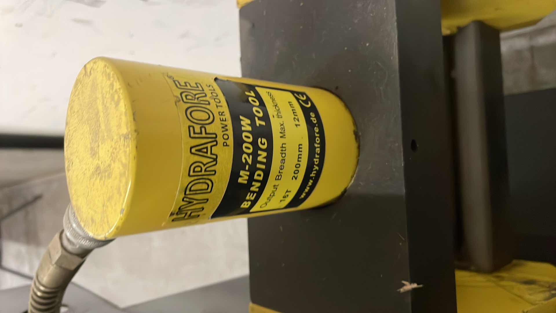 Photo 1 of HYDRAFORE 3 IN 1 ELECTRO-HYDRAULIC BUSBAR PROCESSOR 8” CUTTER BENDER HOLE PUNCH M-200H