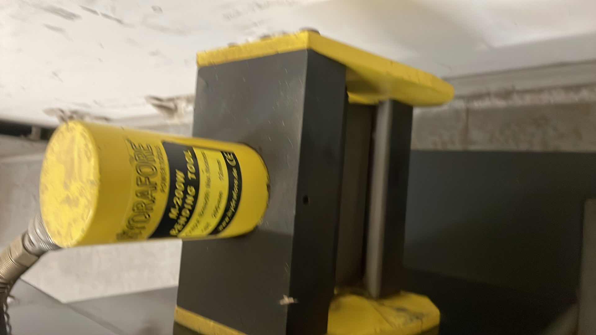 Photo 1 of HYDRAFORE 3 IN 1 ELECTRO-HYDRAULIC BUSBAR PROCESSOR 8” CUTTER BENDER HOLE PUNCH M-200H