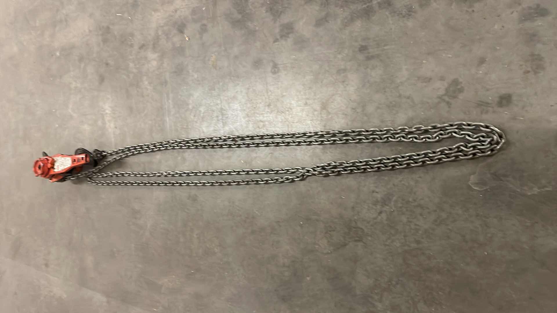 Photo 1 of DAYTON 4ZX45 LEVER CHAIN HOIST 3/4TON 20’ HOIST LIFT