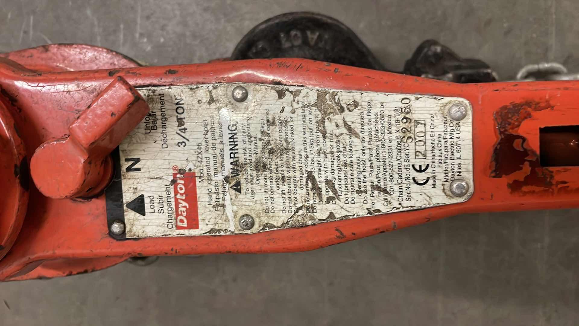 Photo 1 of DAYTON 4ZX45 LEVER CHAIN HOIST 3/4TON 20’ HOIST LIFT
