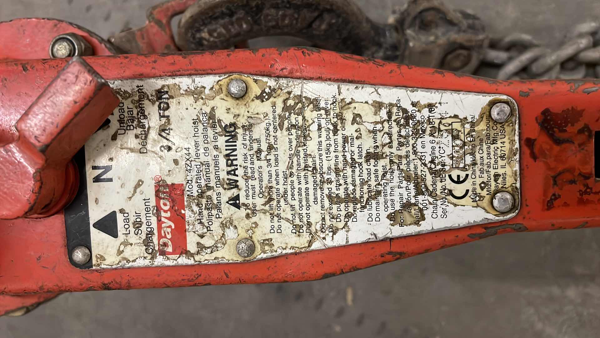 Photo 1 of DAYTON 4ZX44 LEVER CHAIN HOIST, 3/4 TON  LOAD CAPACITY, 10’ HOIST LIFT