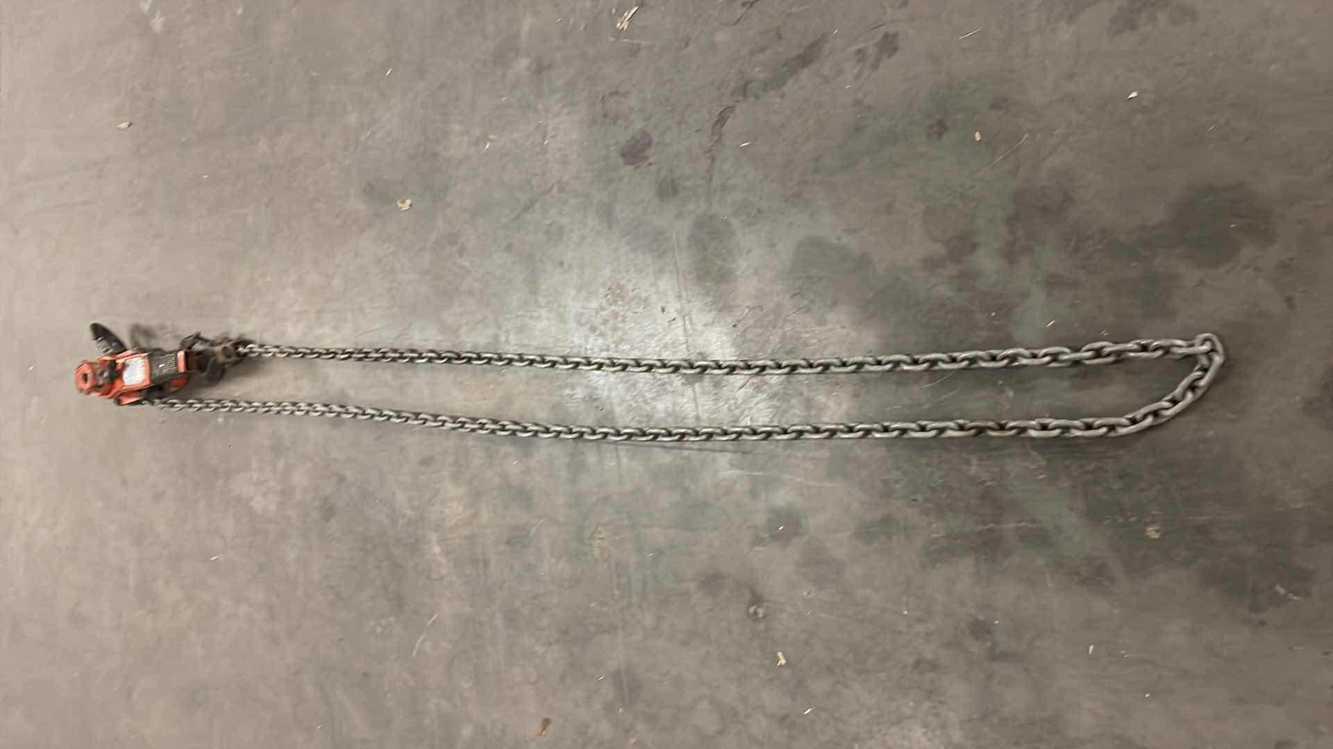 Photo 3 of CM BANDIT 1-1/2 TON HAND OPERATED CHAIN HOIST LEVER HOIST, 10’ CHAIN LENGTH