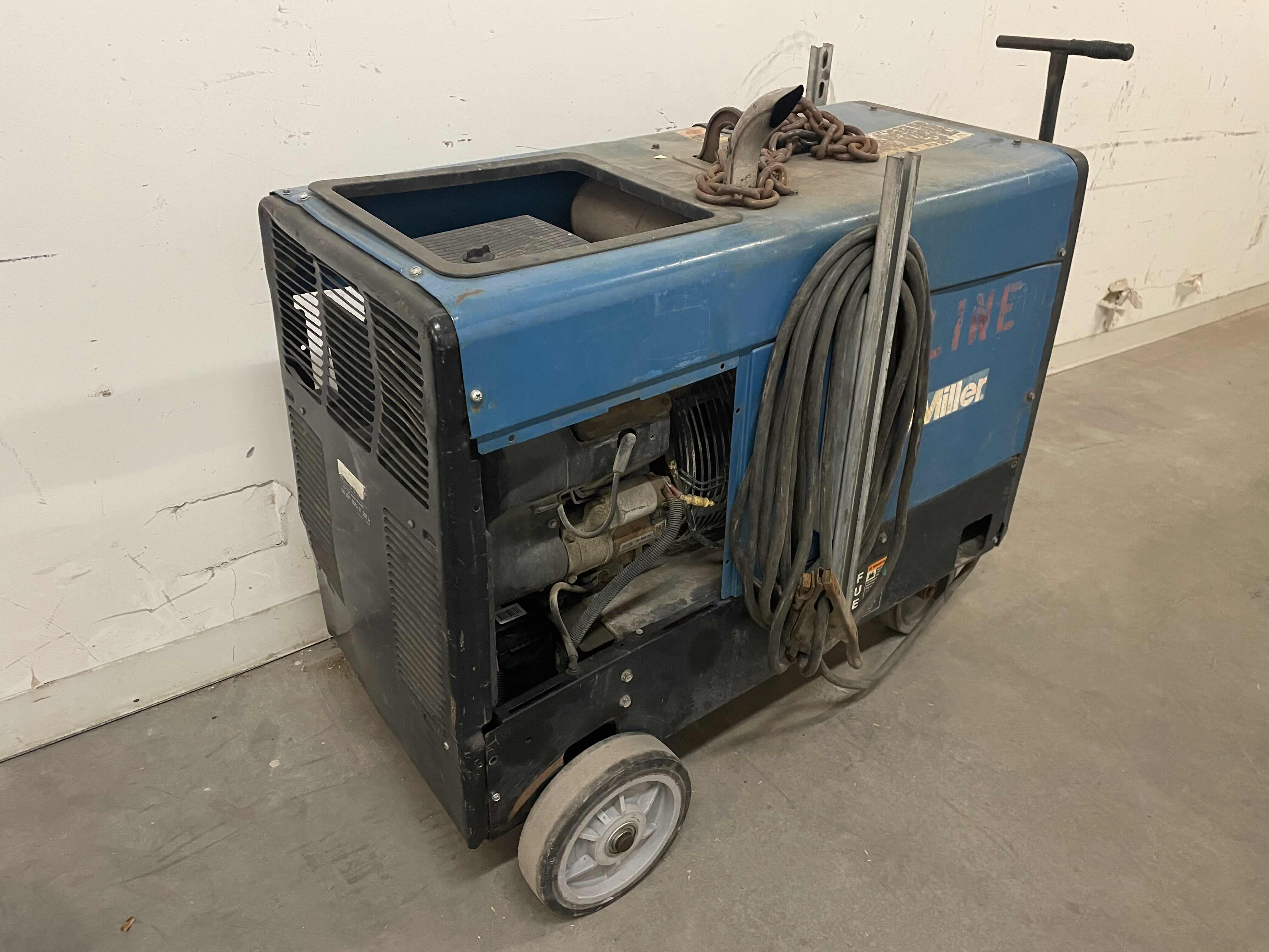 Photo 2 of MILLER BOB CAT WELDER 225 STICK AC/DC WELDER 10,000 WATT GENERATOR USA 1137 HOURS