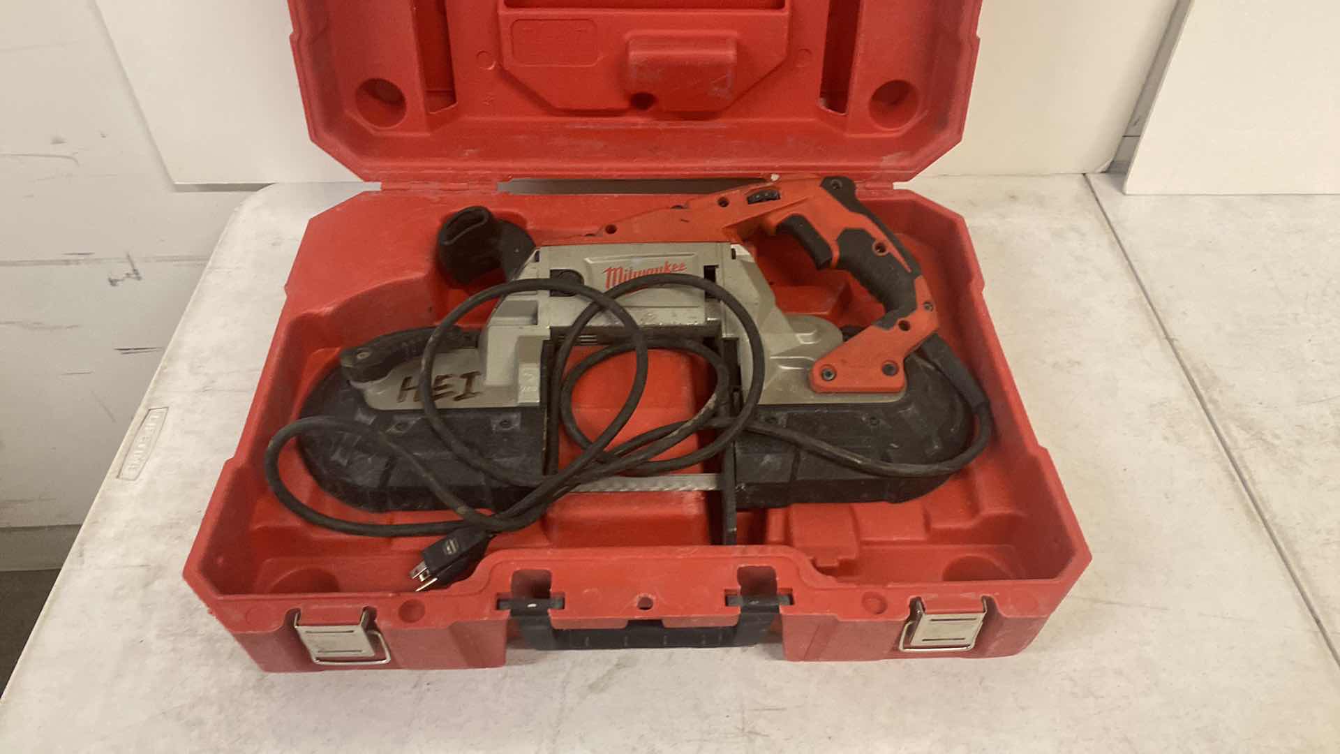 Photo 1 of MILWAUKEE DEEP CUT VARIABLE SPEED BAND SAW KIT 
6232-21