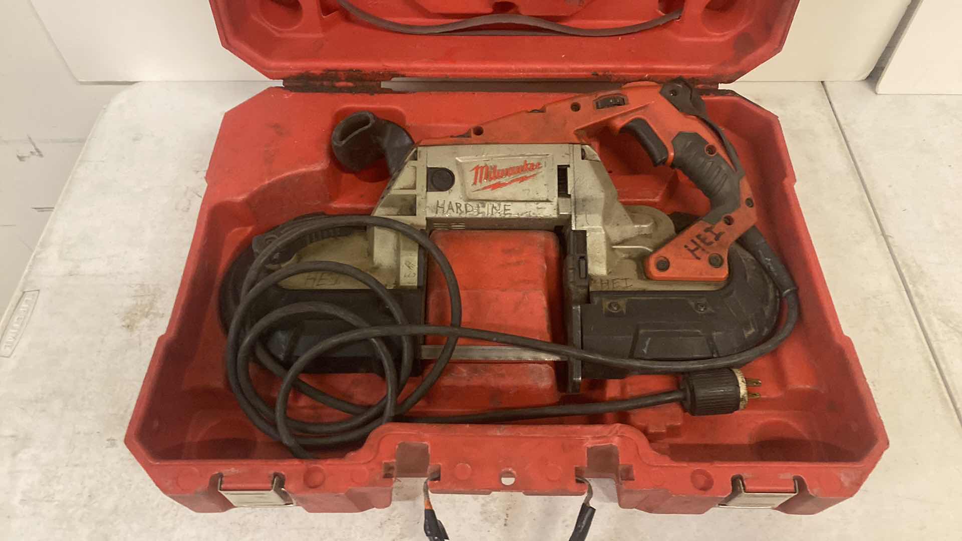 Photo 1 of MILWAUKEE DEEP CUT VARIABLE SPEED BAND SAW KIT 
6232-21