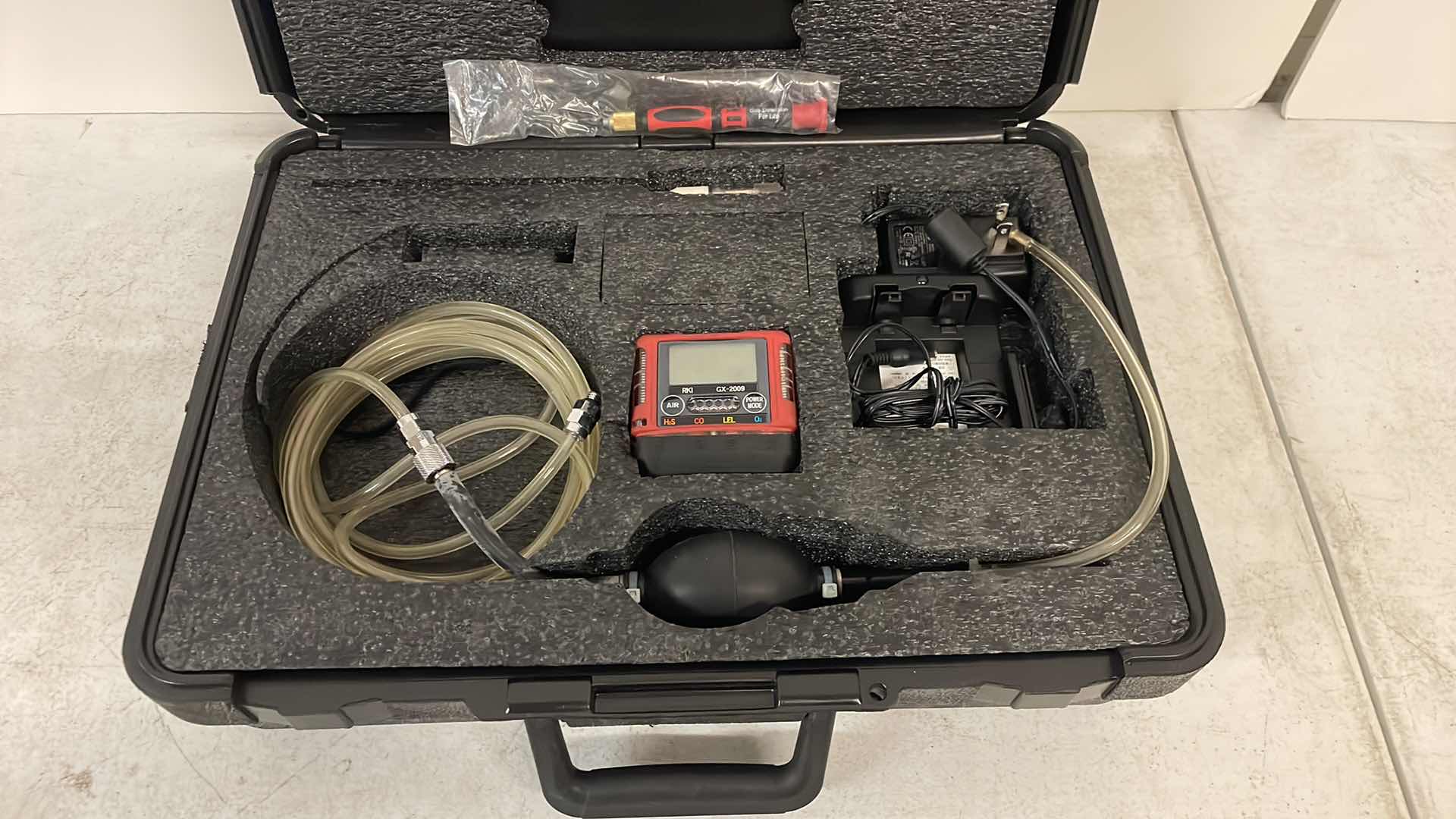 Photo 1 of RKI INSTRUMENTS CONFINED SPACE KIT W/ RP-2009 FOR GX-2009
