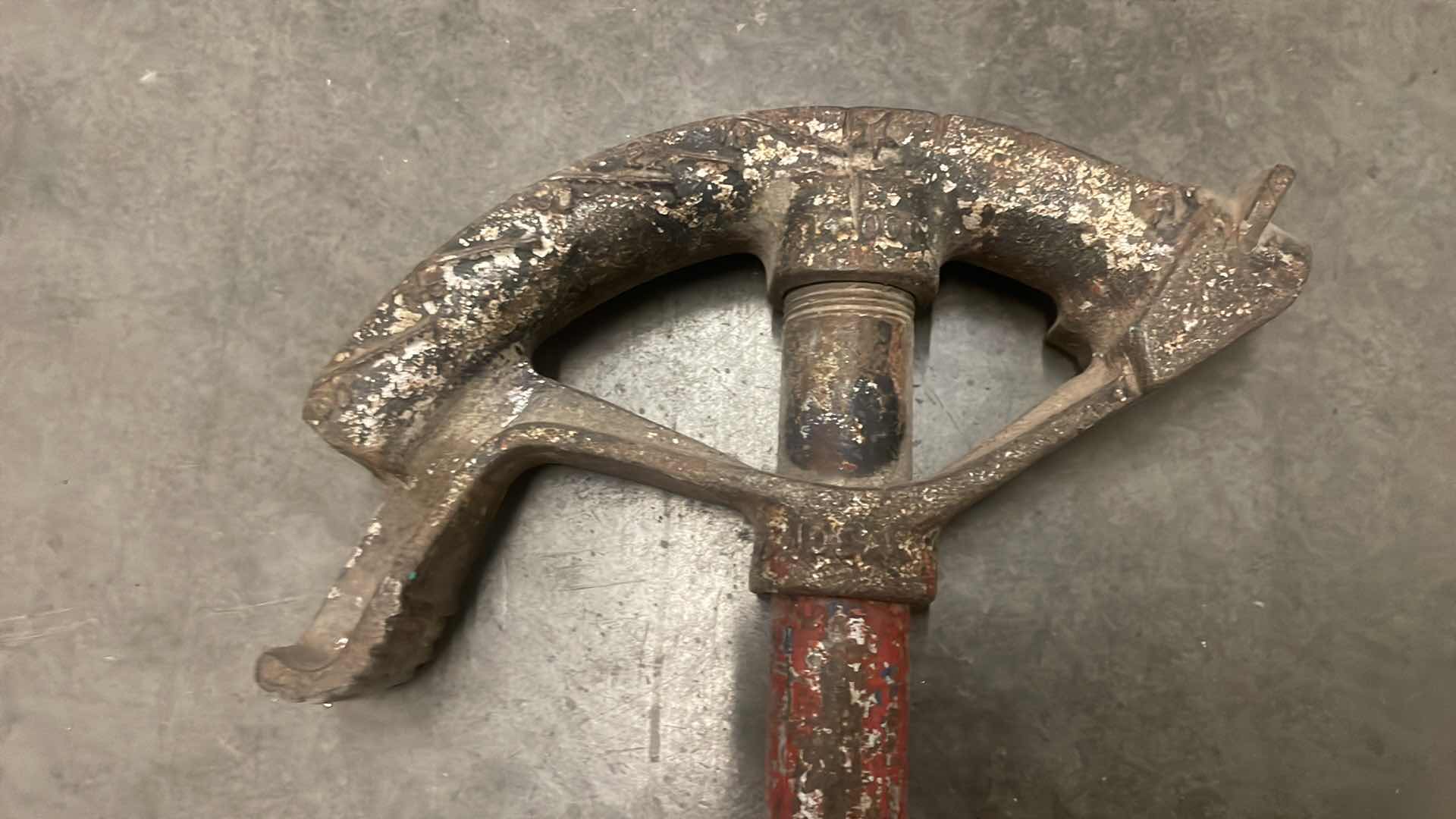 Photo 1 of DUCTILE IRON BENDER 74-001 W/HANDLE - 1/2" EMT