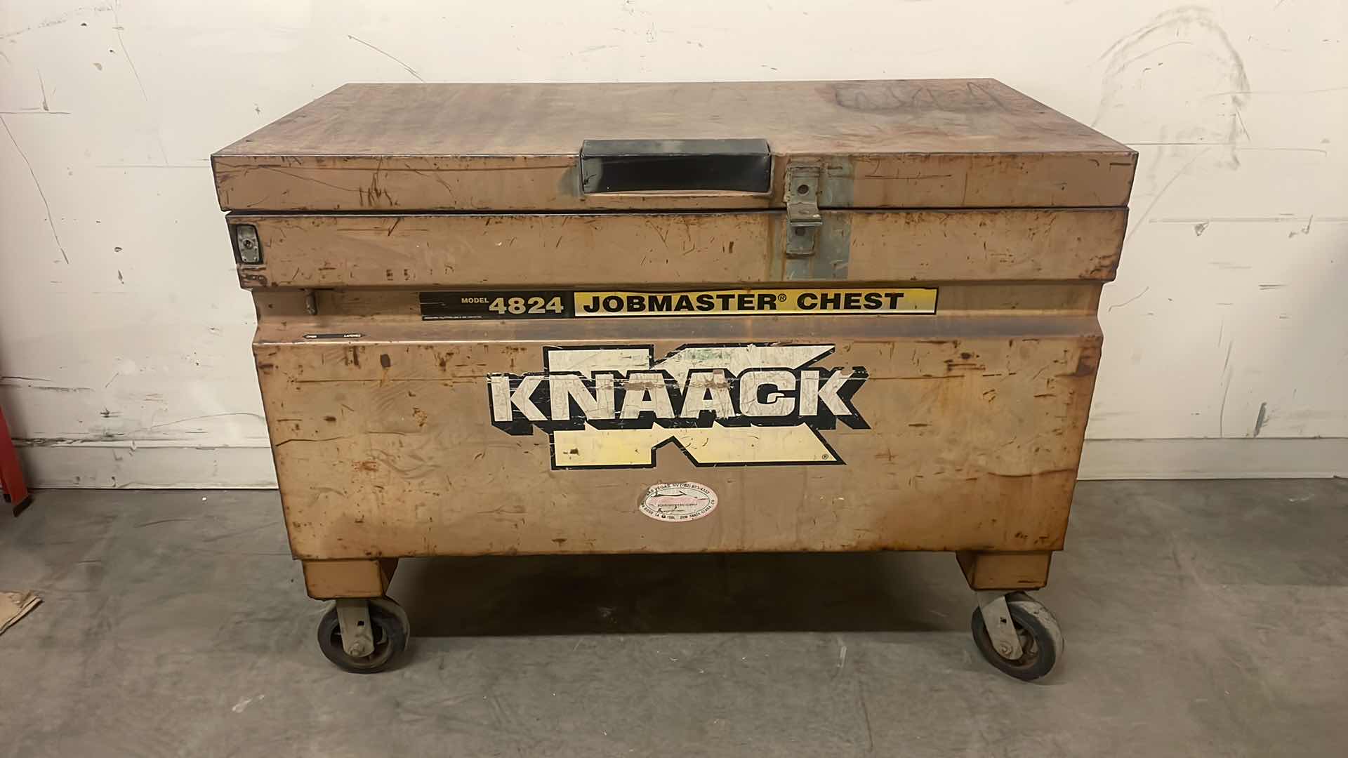 Photo 1 of KNAACK 4824 JOBMASTER CHEST ON WHEELS