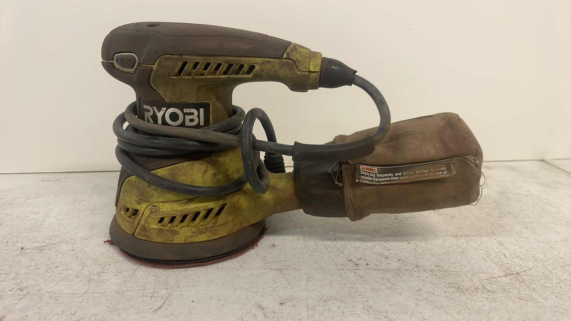 Photo 1 of RYOBI 5" RANDOM ORBIT SANDER
