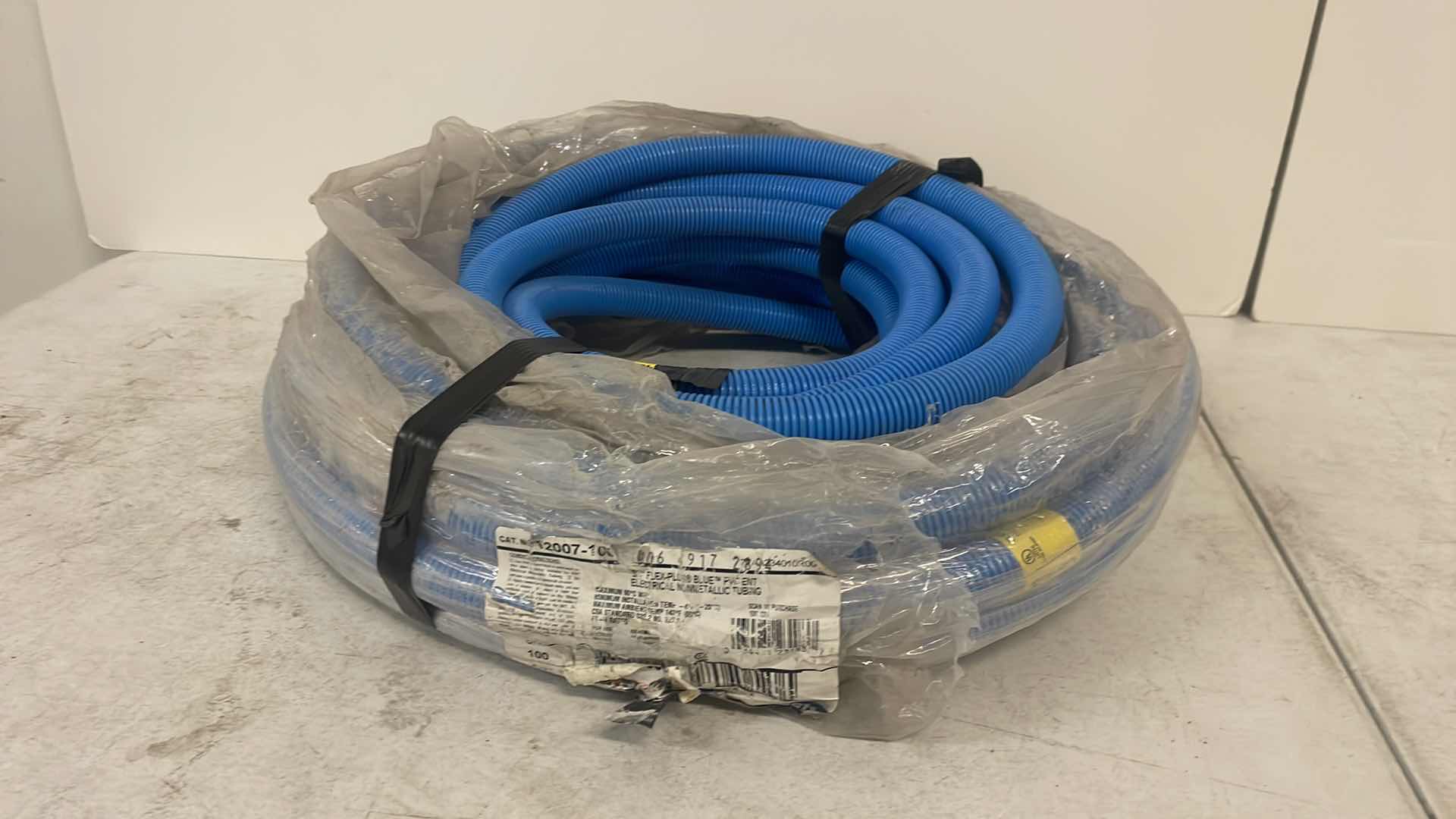 Photo 1 of CARLON 12007-100 3/4" ENT FLEX-PLUS® NON-METALLIC FLEXIBLE CONDUIT, BLUE UNKNOWN FOOTAGE