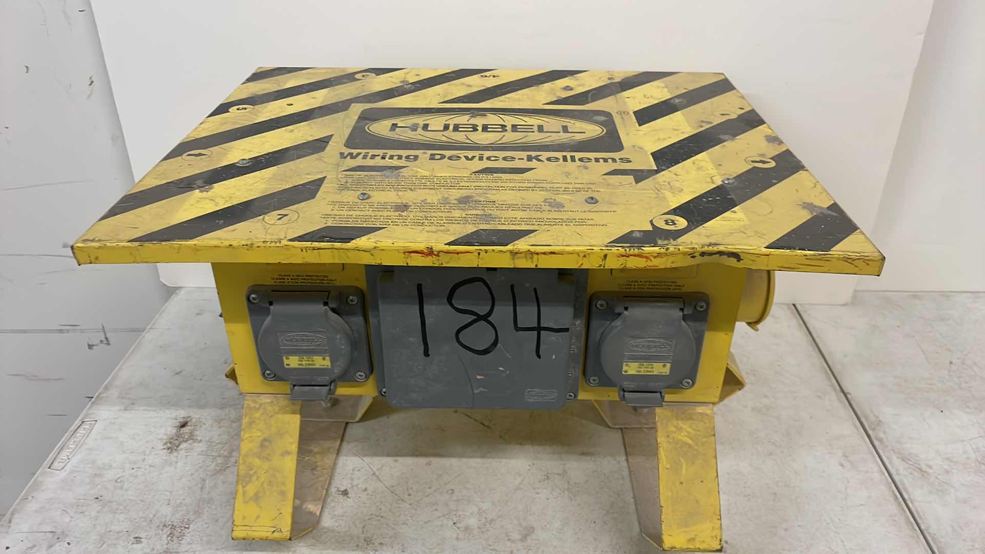 Photo 1 of HUBBELL POWER DISTRIBUTION BOX SPIDER, WIRING DEVICE SBSB2, 50 AMP, 120/240 VAC 8 OUTLETS SPIDER BOX