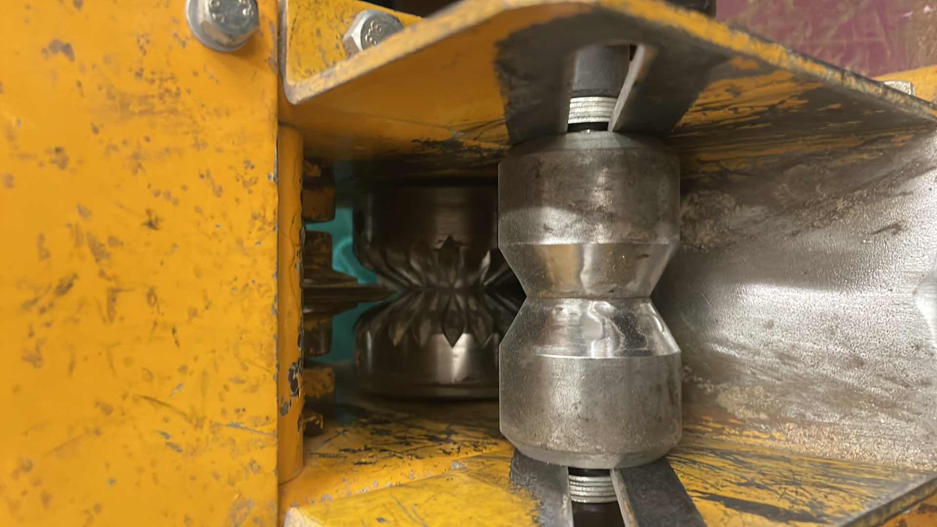 Photo 1 of GENESCO COPPER / ALUMINUM WIRE CABLE, TABLETOP STRIPPER MACHINE , CSX001