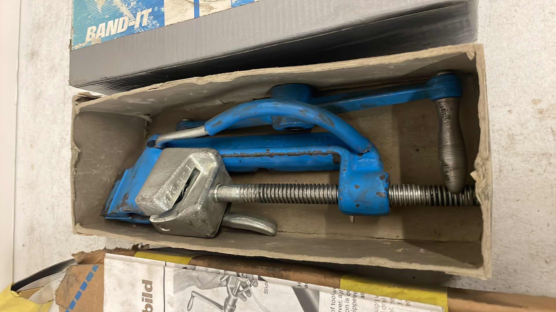 Photo 1 of BANDIT TOOL WITH BANDING AND CLIPS