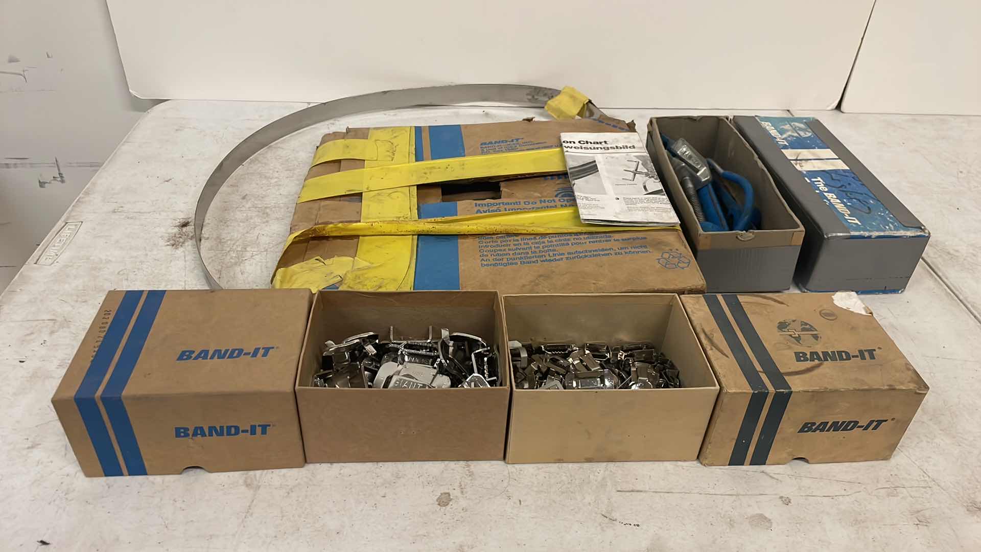 Photo 1 of BANDIT TOOL WITH BANDING AND CLIPS