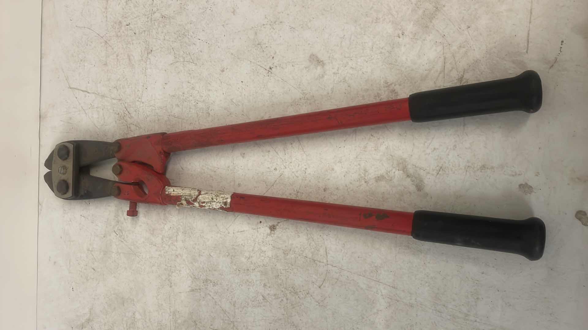 Photo 1 of HKP 24” BOLT CUTTERS