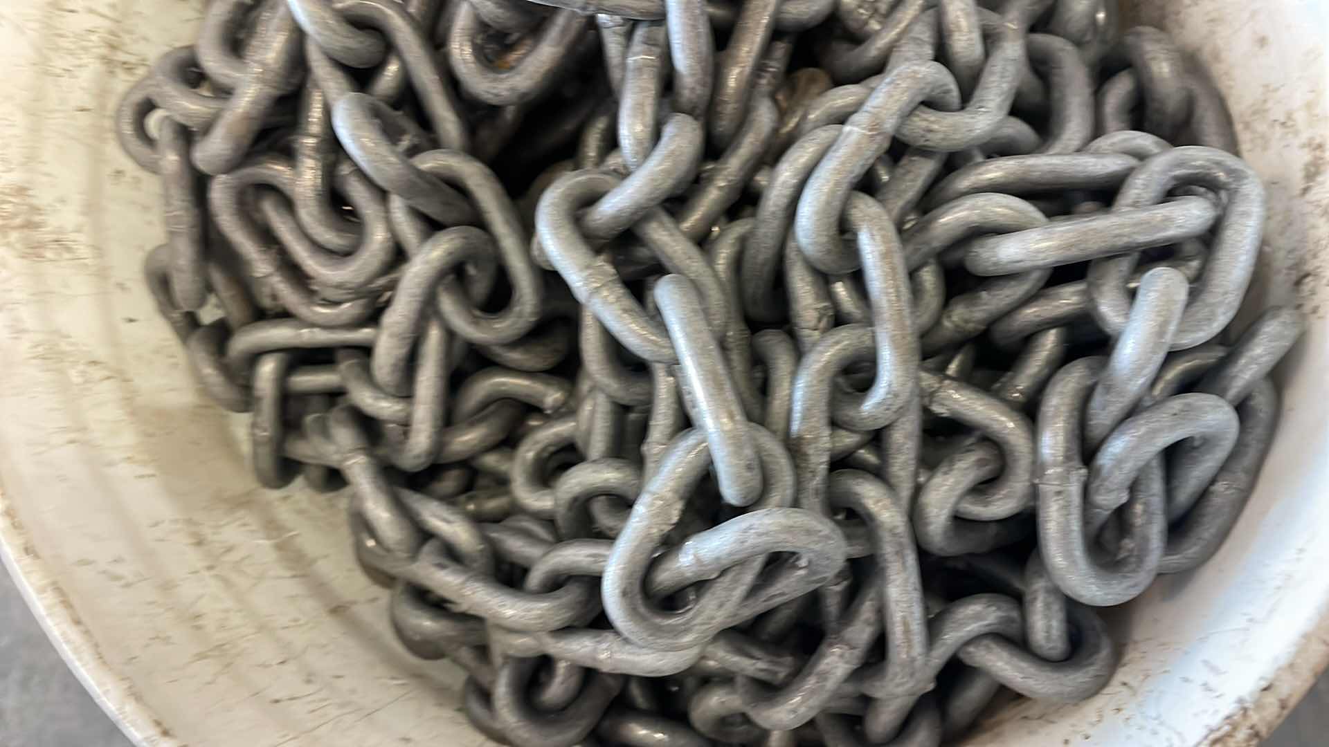 Photo 3 of BUCKET OF CHAIN UNKNOWN FOOTAGE OR LENGTH